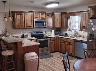 902 S 4th St, Leesville, LA 71446