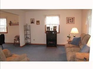 9 Oak Hill Dr, Harmony, PA 16037