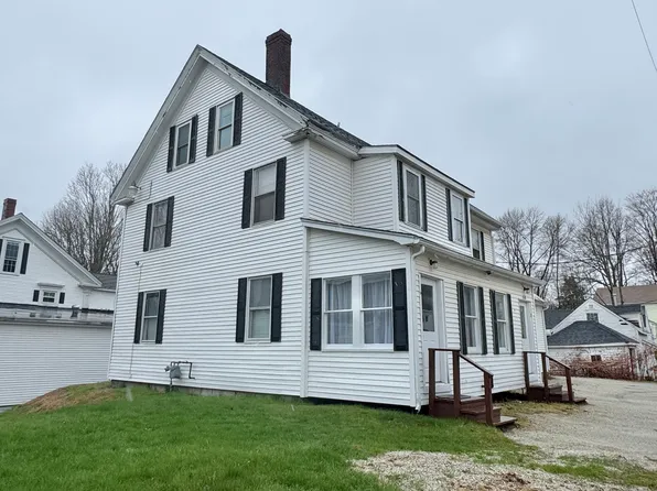 90 Franklin St #4, Bucksport, ME 04416