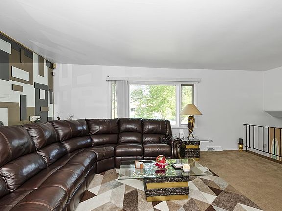 2nd image of 1032 Blackhawk Dr