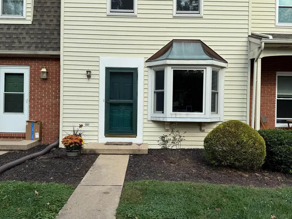 14 Garden Ct, Elizabethtown, PA 17022