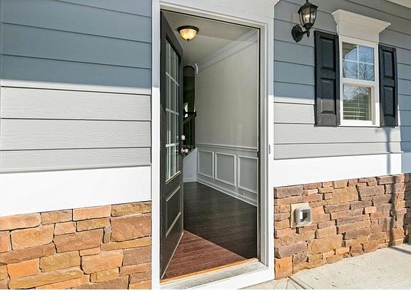 4th image of 158 Orange Cir