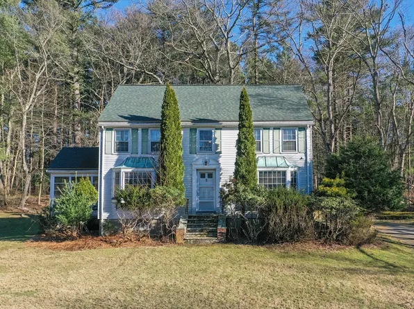 320 Massapoag Ave, Sharon, MA 02067