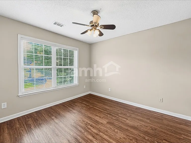4615 Ridgefair Dr — Photo 16