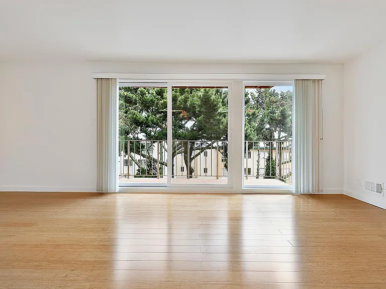 80 Crestline Dr #3 — Photo 2