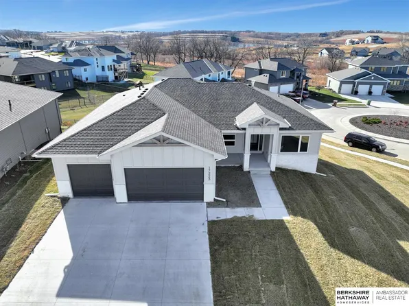 3656 S 217th St, Elkhorn, NE 68022