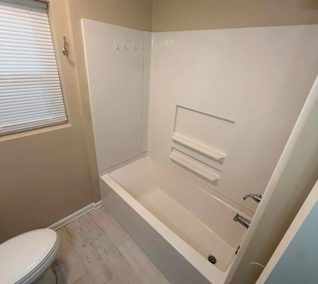 4 bed, 1338 sqft, $2,900 — Photo 3