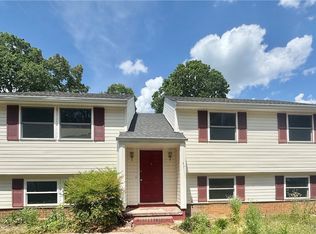 10704 Checkers Ct, North Chesterfield, VA 23235
