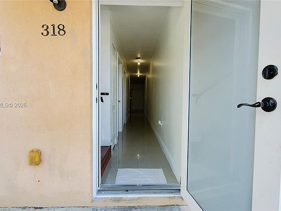 5th image of 16585 NE 3rd Ave