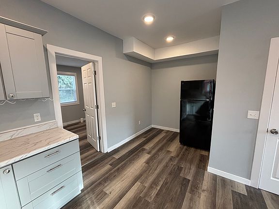 5th image of 511 10th St N