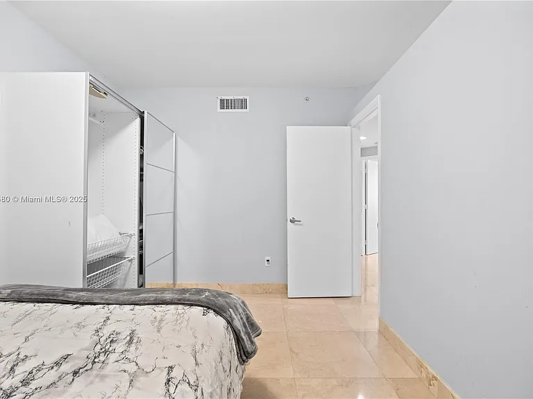 6365 Collins Ave #4106 — Photo 22