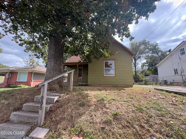 1008 W Chestnut St, Carthage, MO 64836