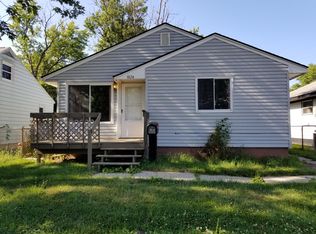 1024 Holbrook Ave, Waterford, MI 48328