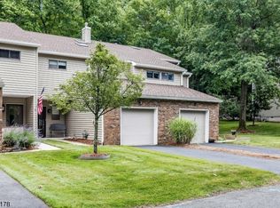 11 Lockley Ct, Wayne, NJ 07470