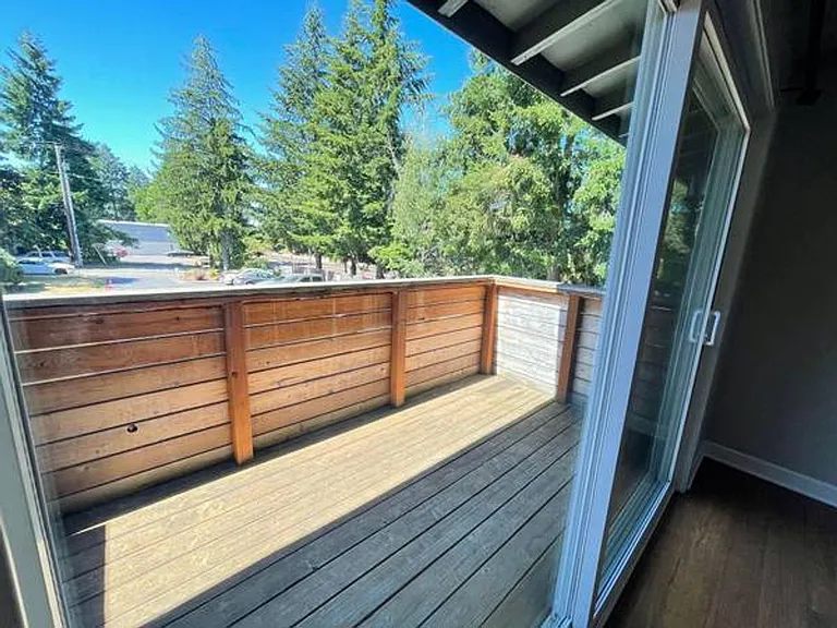 12702 E Burnside St #12 — Photo 12