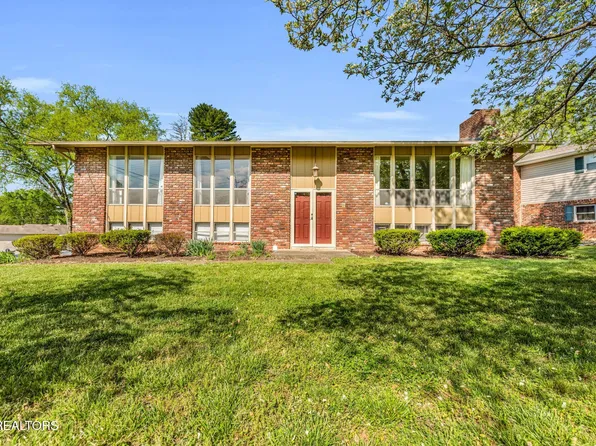 945 Roderick Rd, Knoxville, TN 37923