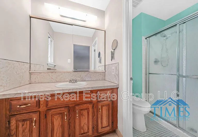 704 Worthington Dr — Photo 10