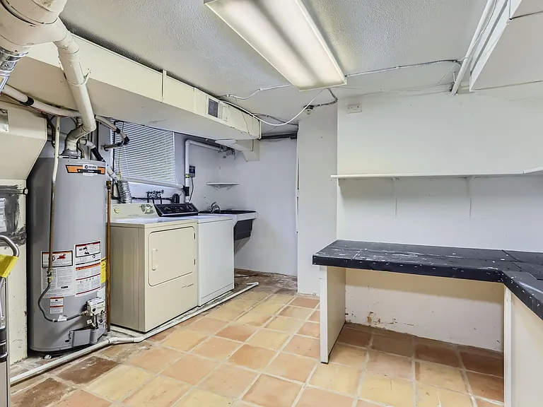 849 Grape St — Photo 24