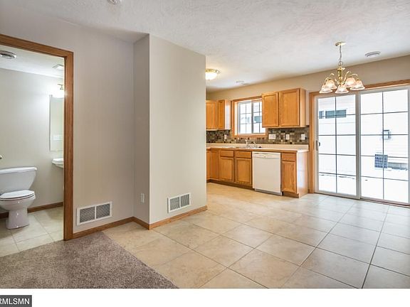 5th image of 13922 Flay Ave N