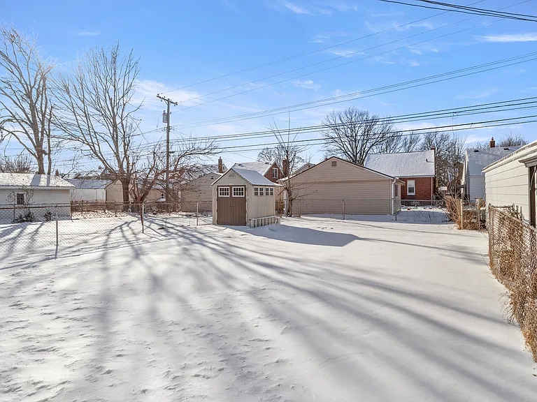 4645 Rosalie St — Photo 37