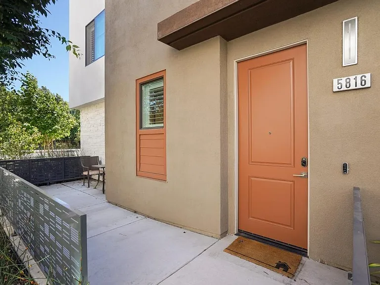 5816 Cadence Ave — Photo 3