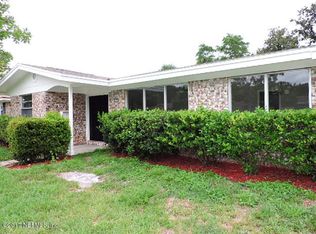 8133 Veracruz Dr, Jacksonville, FL 32211