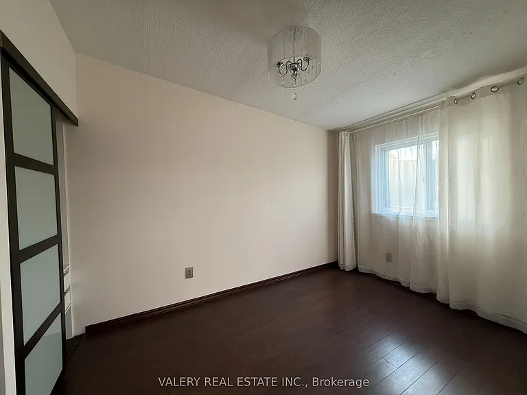 180 Mississauga Valley Blvd #143A — Photo 21