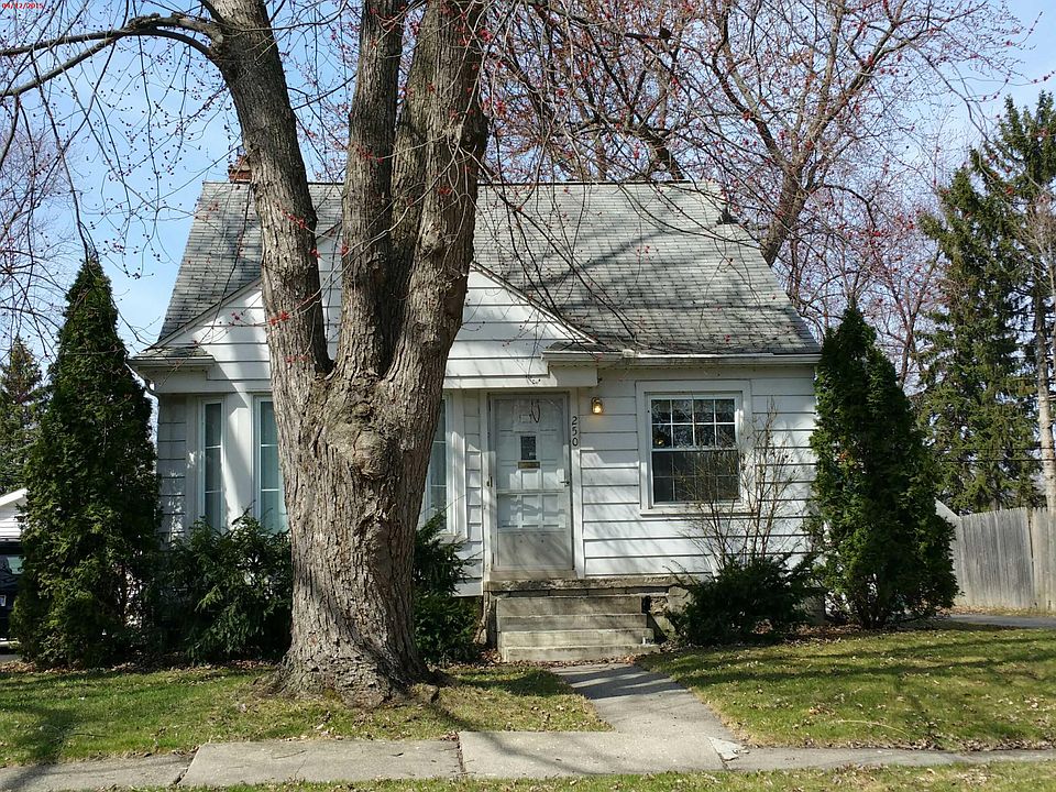1st image of 250 S Josephine Ave