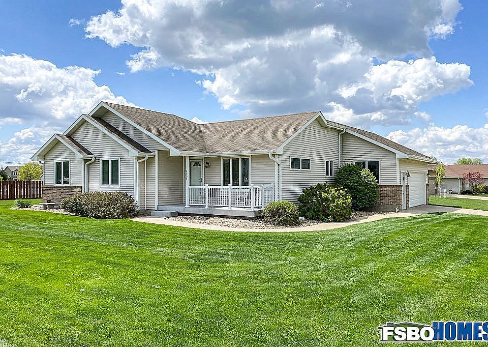 1st image of 2604 SW Woodbury Ln