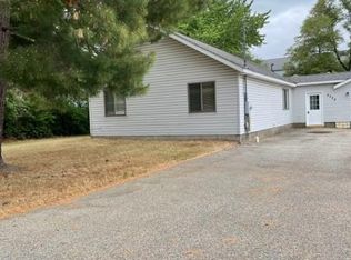 5373 E Palmer Rd, Mount Pleasant, MI 48858
