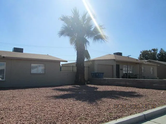 2 bed, 1034 sqft, $1,345 — Photo 2