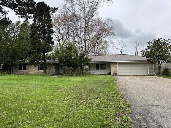 2nd image of 8665 N Hawthorne ROAD
