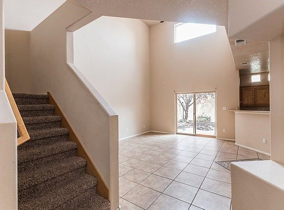 3rd image of 4831 Spanish Sun Ave NE