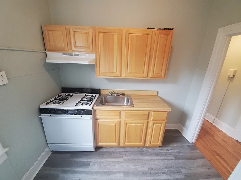 563 Central Ave #DA — Photo 11
