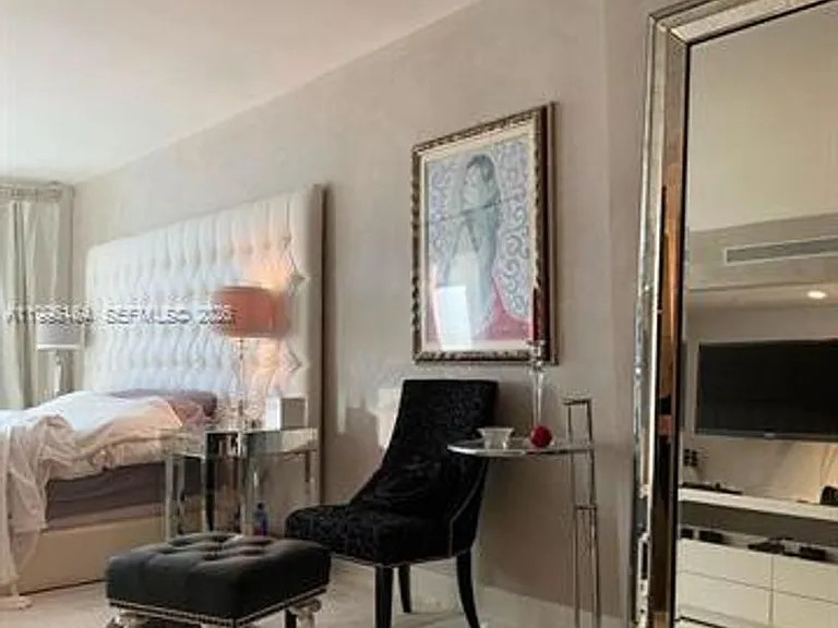 2301 Collins Ave #1507 — Photo 10