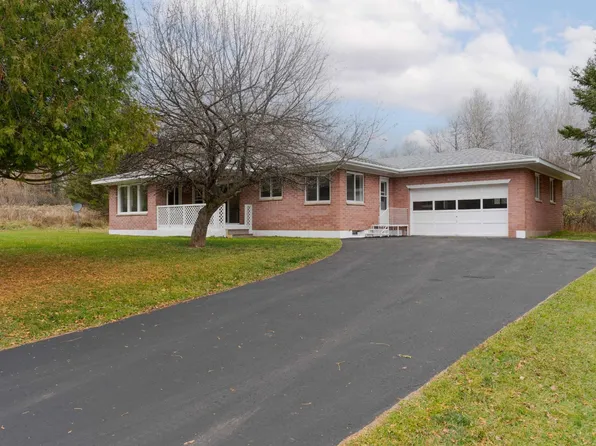 147 Main St, Gaastra, MI 49927