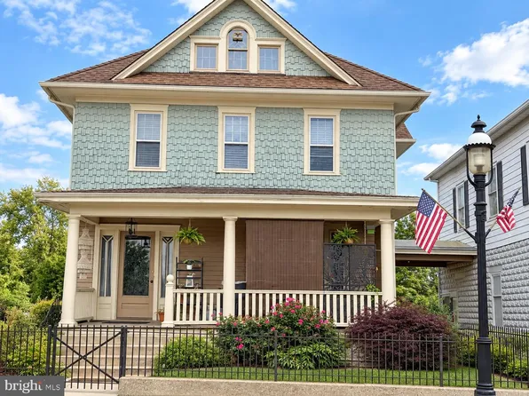 15 N Main St, Elmer, NJ 08318