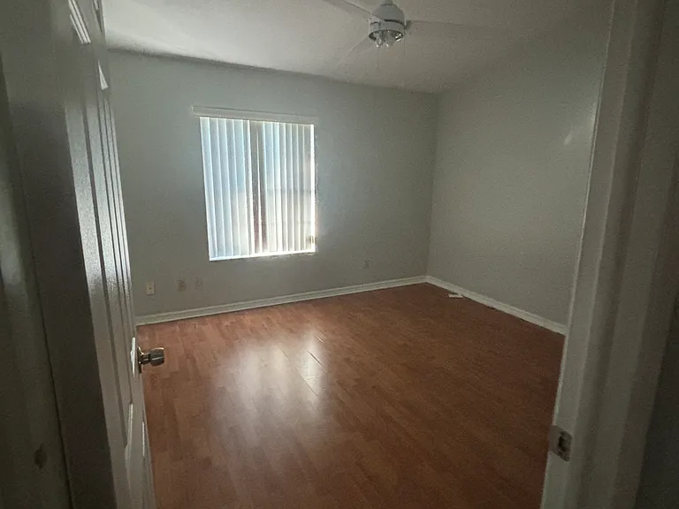 4004 Brigadoon Cir — Photo 8