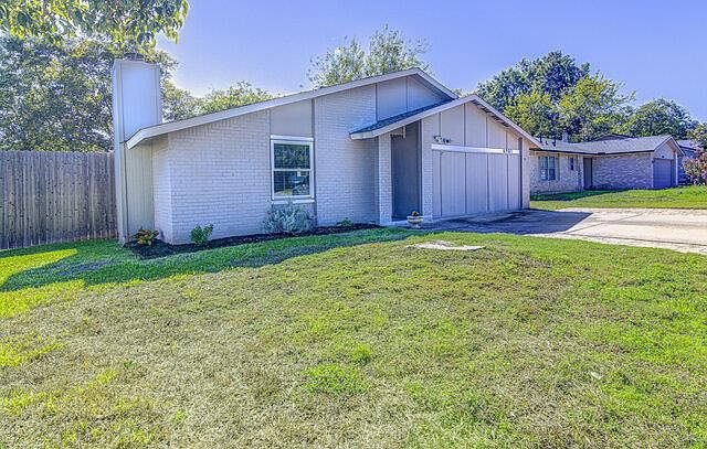 1st image of 6901 Skynook Dr
