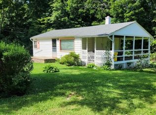 5 Summit Rd, Stockholm, NJ 07460