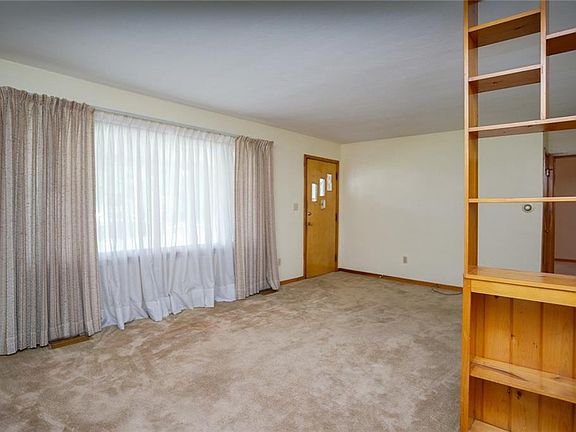 3rd image of 44 Weidner Ln