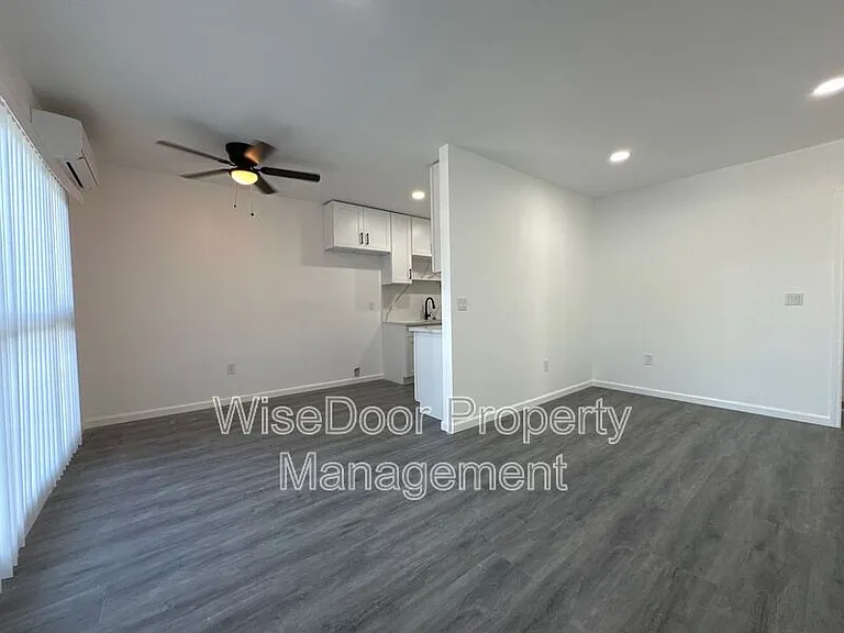 10392 Lampson Ave — Photo 4