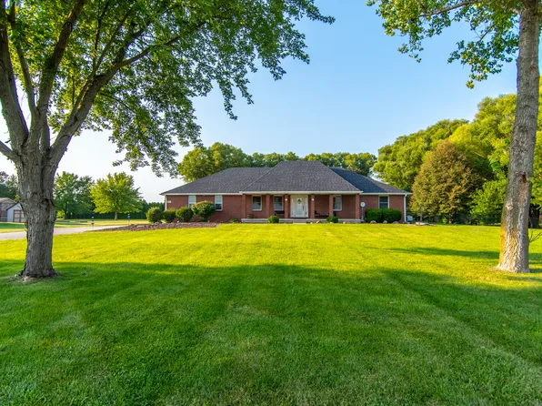 1450 Airport Rd, Morris, IL 60450