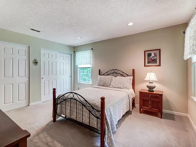 9728 Timberview Ct #10 — Photo 22