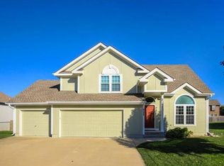 511 Seaton Blvd, Raymore, MO 64083