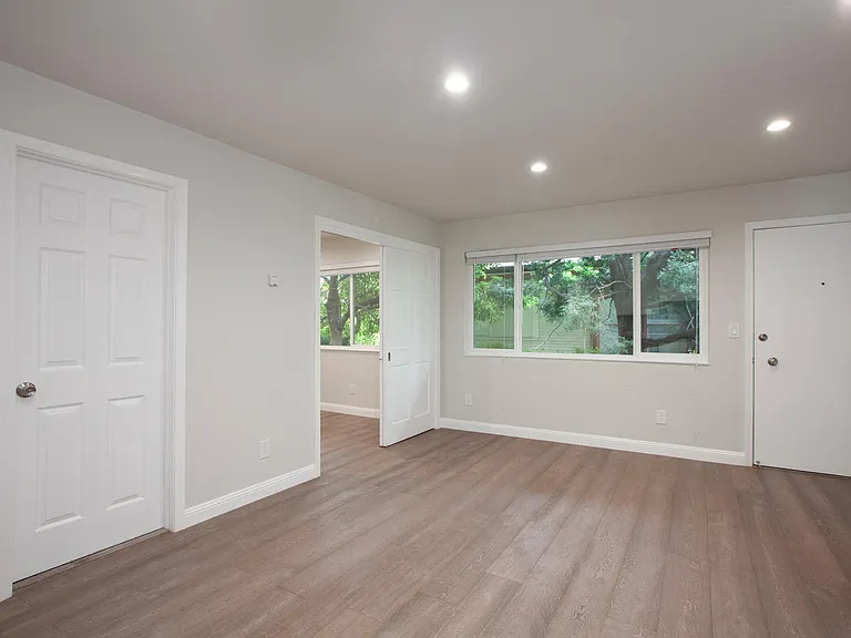 1811 Francisco Street — Photo 15