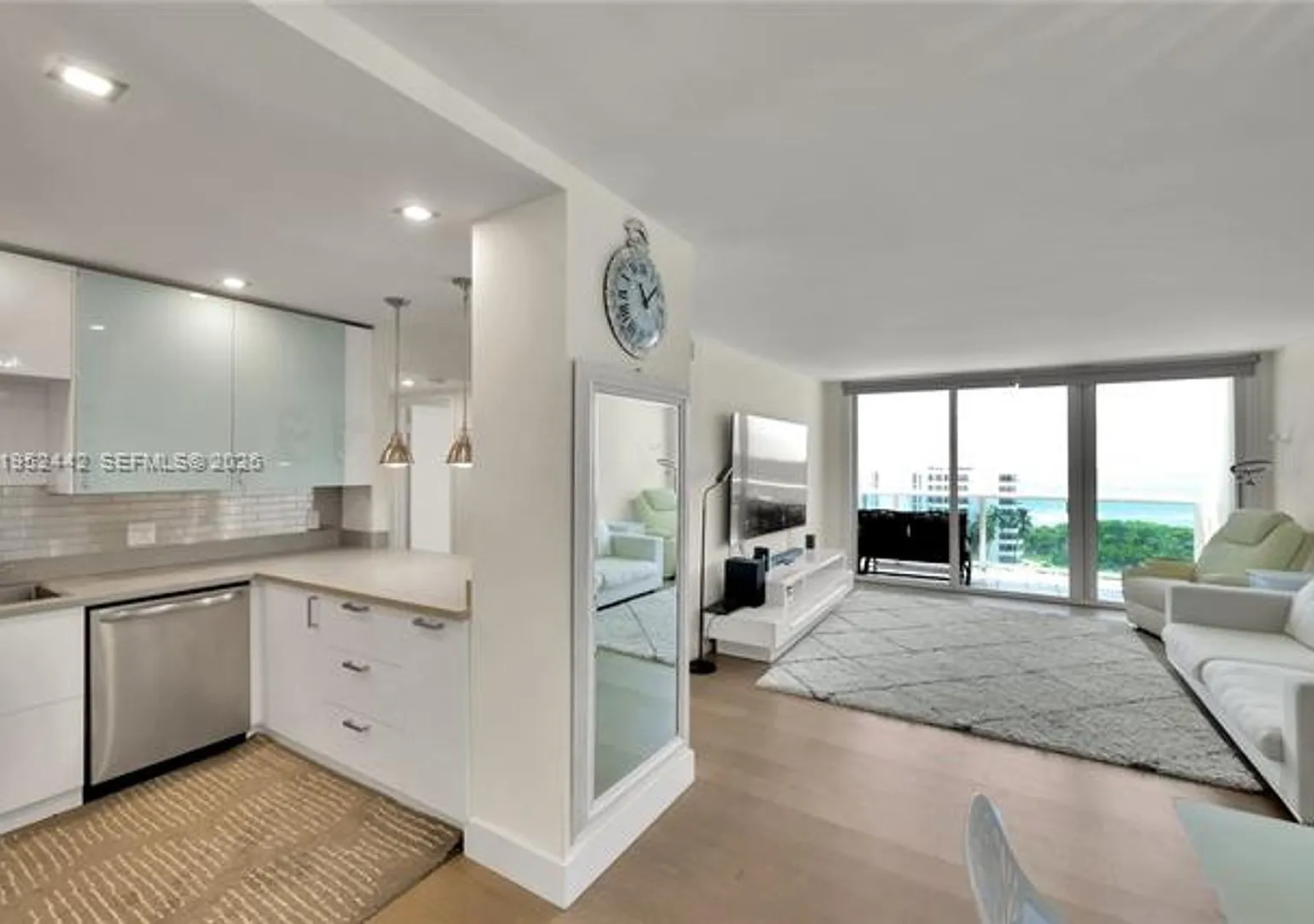 100 Bayview Dr cu-1008, Sunny Isles Beach, FL 33160 — Photo 2