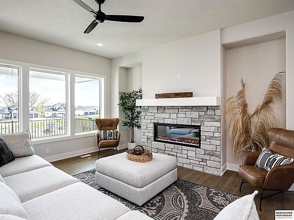 5th image of 5707 N 209th St