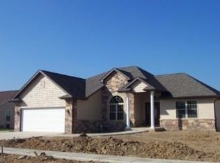 2420 Westwood Ln, Chesterton, IN 46304