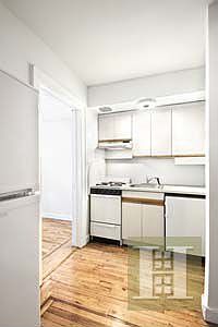 4th image of 275 W 73rd St APT B